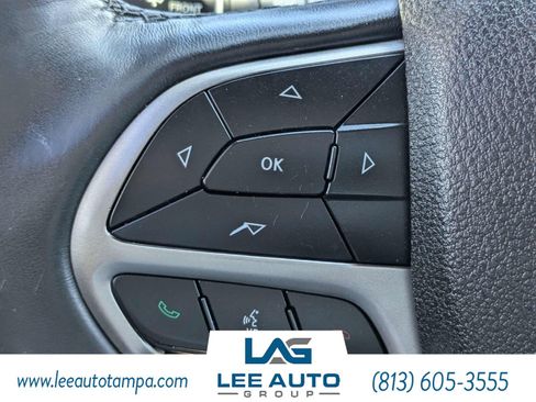 Used 2018 Jeep Grand Cherokee Altitude RWD image 23