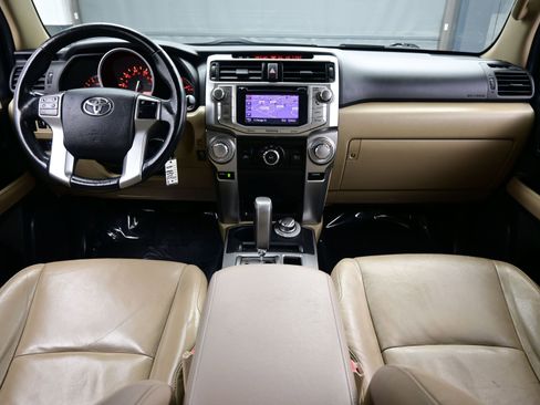 Used 2013 Toyota 4Runner SR5 image 18