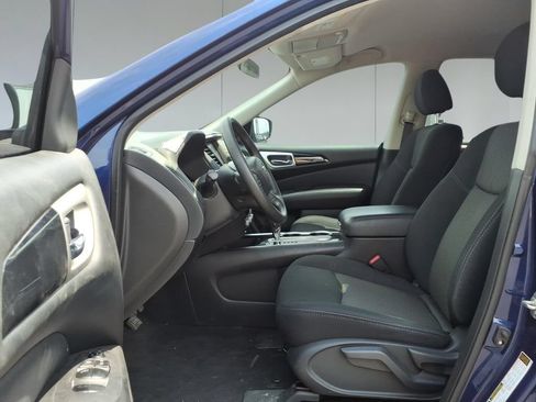 Used 2020 Nissan Pathfinder S FWD image 16