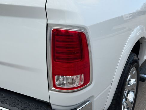 Used 2017 RAM 1500 Laramie image 10