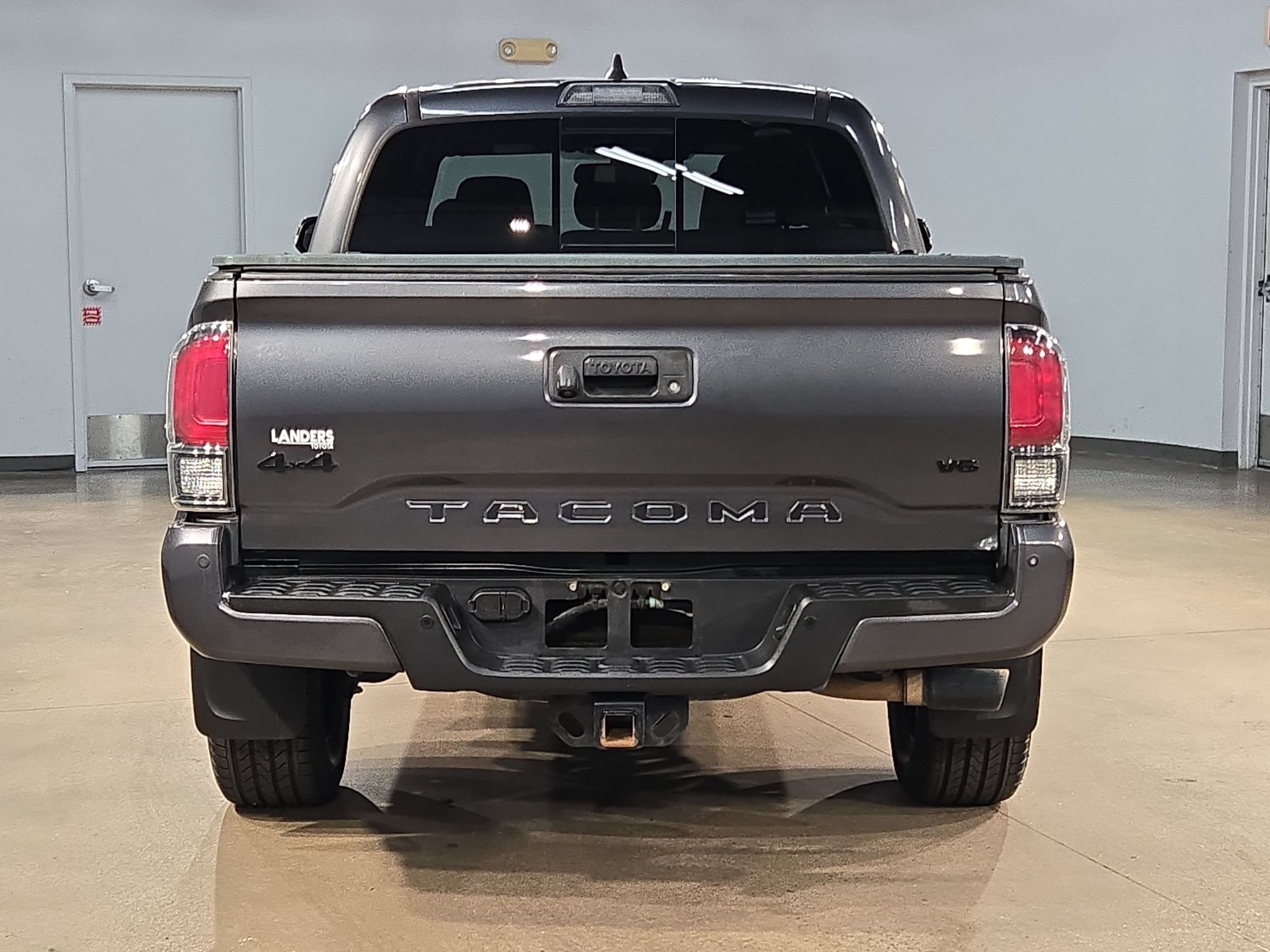Used 2021 Toyota Tacoma Limited w/ Nightshade Package AWD/4WD image 6