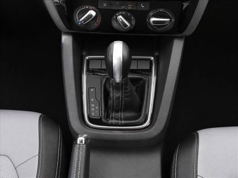 Used 2015 Volkswagen Jetta Sport FWD image 19
