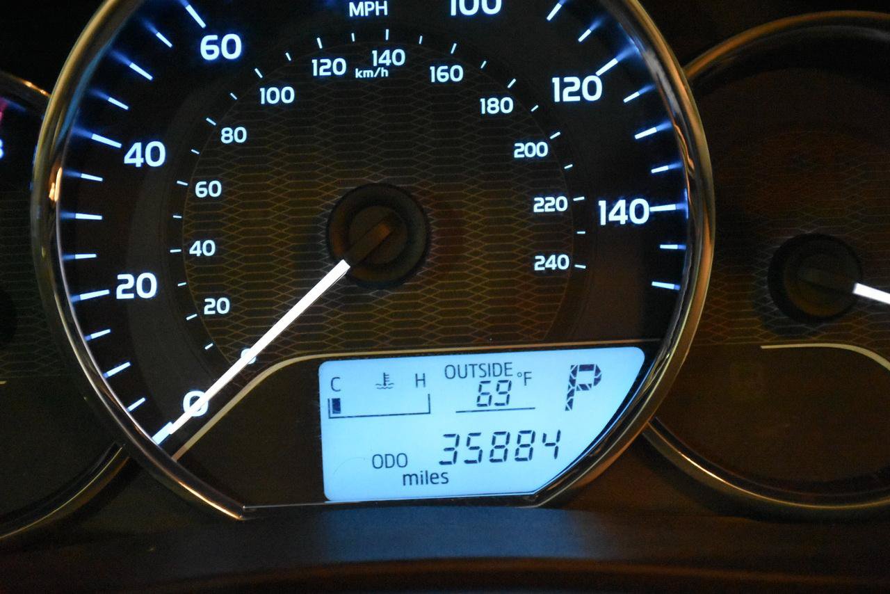 Used 2016 Toyota Corolla LE FWD image 11