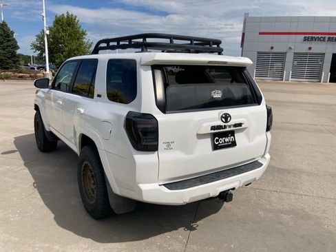 Used 2018 Toyota 4Runner SR5 Premium AWD/4WD image 6