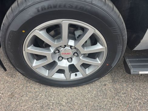 Used 2017 GMC Yukon XL Denali RWD image 23