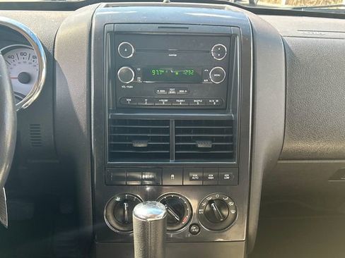 Used 2008 Ford Explorer Sport Trac XLT image 19