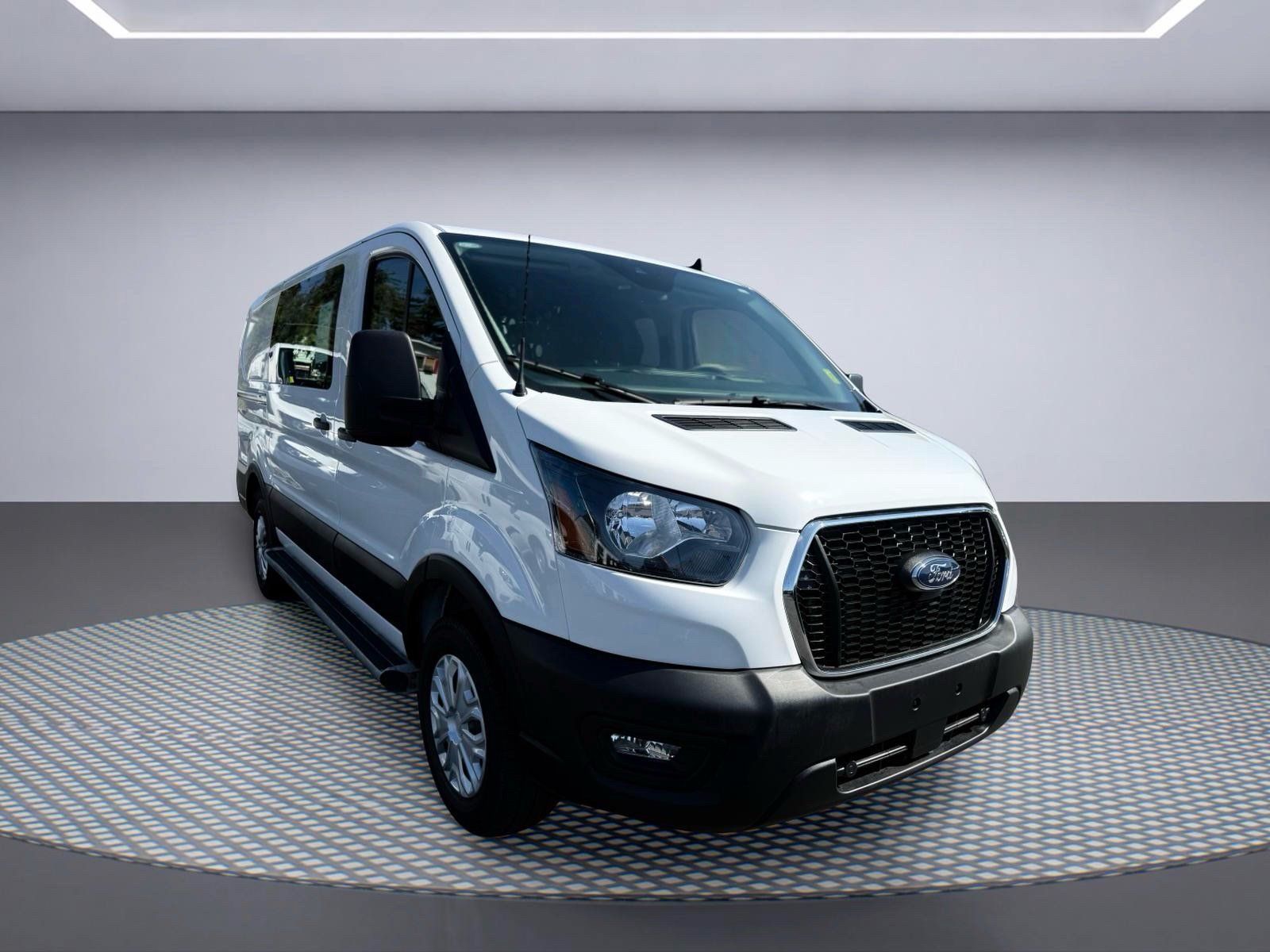 Used 2025 Ford Transit 250 Low Roof w/ Exterior Upgrade Package RWD image 6