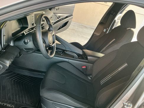 Certified 2025 Hyundai Elantra Sport image 11