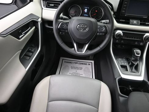 Used 2022 Toyota RAV4 XLE Premium AWD/4WD image 14