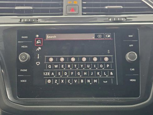 Used 2023 Volkswagen Tiguan SEL R-Line image 27