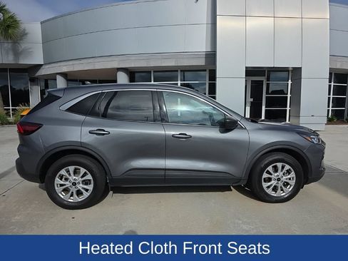 Used 2024 Ford Escape Active w/ Tech Pack #1 AWD/4WD image 2