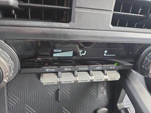 Used 2025 Toyota 4Runner SR5 image 28