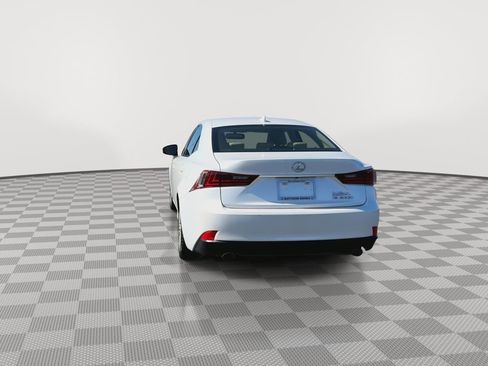 Used 2016 Lexus IS 200t image 7