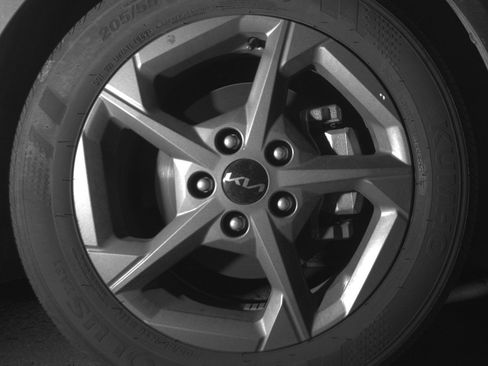 Used 2025 Kia K4 LXS FWD image 13