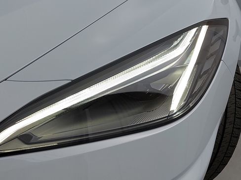 Used 2024 Chevrolet Corvette Stingray Coupe w/ Battery Protection Package image 29