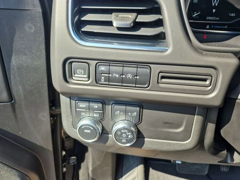 Certified 2023 GMC Yukon XL SLE image 22