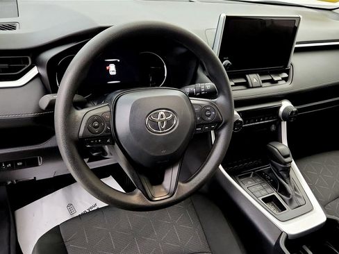 Used 2025 Toyota RAV4 XLE AWD/4WD image 24