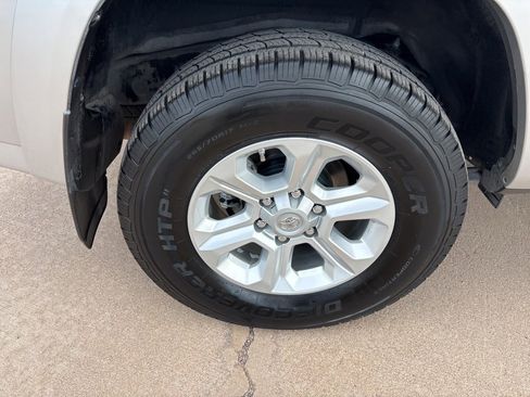 Used 2015 Toyota 4Runner 2WD image 11