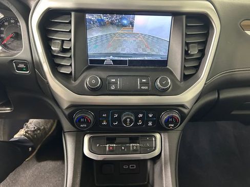 Used 2023 GMC Acadia SLE image 23