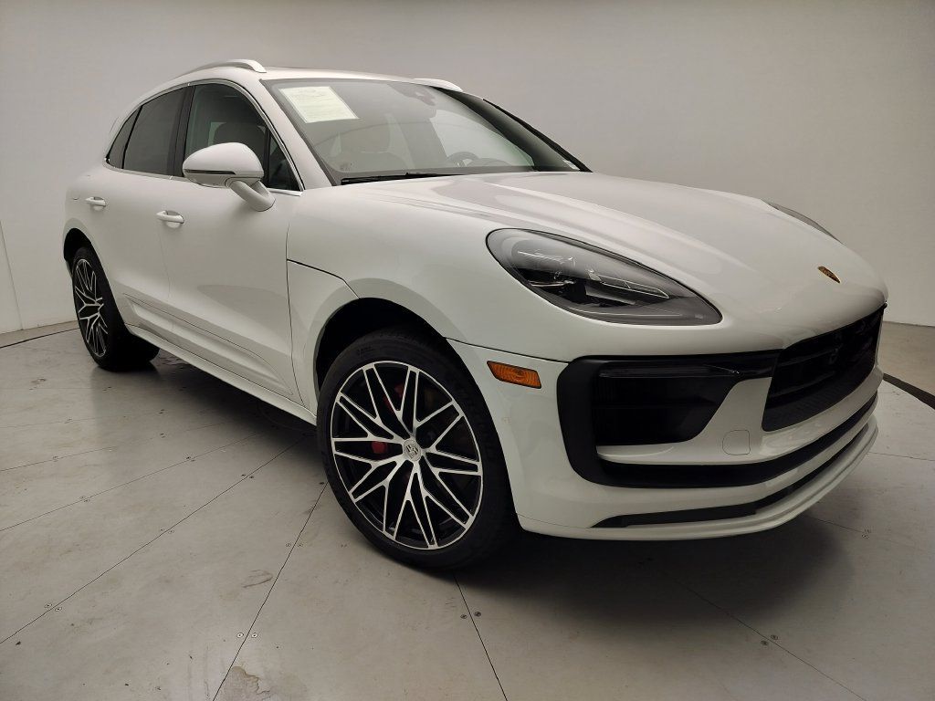 Certified 2024 Porsche Macan S w/ Premium Plus Package AWD/4WD image 22