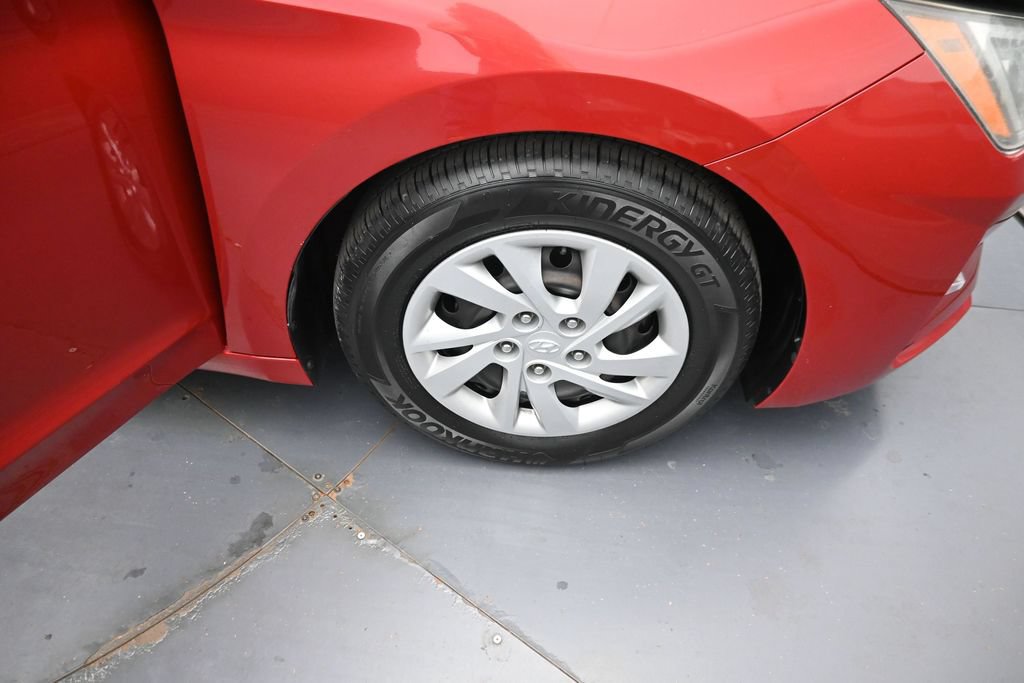Used 2019 Hyundai Elantra SE FWD image 30