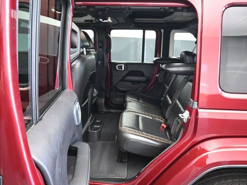 Used 2021 Jeep Wrangler Unlimited Sahara image 33