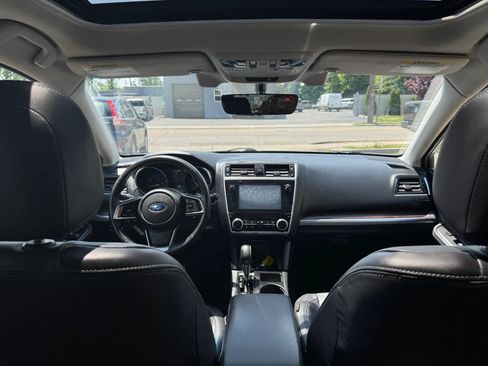 Used 2018 Subaru Outback 3.6R Limited AWD/4WD image 24