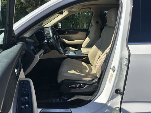 Used 2023 Acura MDX SH-AWD w/ Advance Package image 11