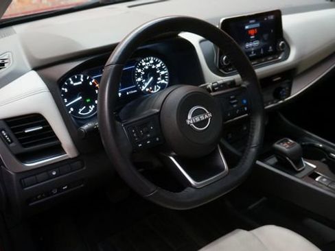Certified 2024 Nissan Rogue SV w/ SV Premium Package AWD/4WD image 9