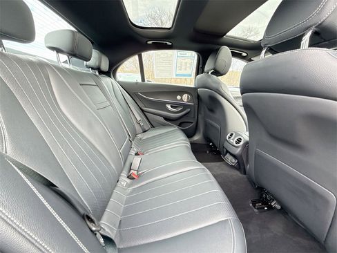 Used 2022 Mercedes-Benz E 350 4MATIC Sedan w/ Driver Assistance Package image 24