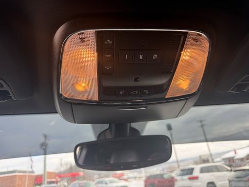 Used 2019 Jeep Grand Cherokee Altitude image 28