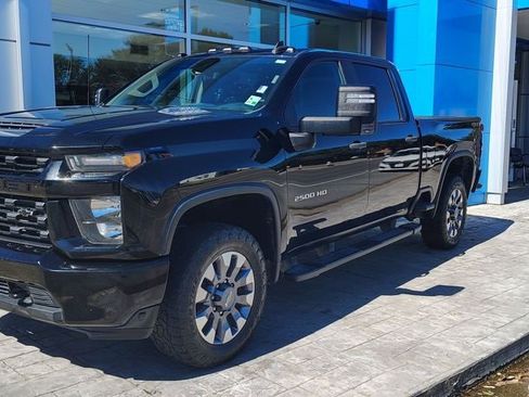 Used 2021 Chevrolet Silverado 2500 Custom w/ Custom Value Package image 1