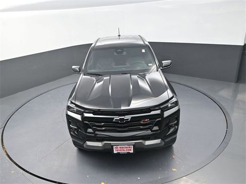 Used 2025 Chevrolet Colorado Z71 w/ Technology Package image 20