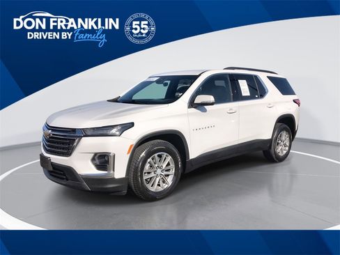 Used 2023 Chevrolet Traverse LT image 1