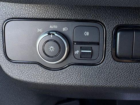 Used 2020 Mercedes-Benz Sprinter 2500 image 29