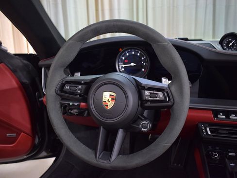Used 2024 Porsche 911 Carrera 4S image 25