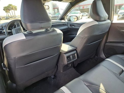 Used 2025 Toyota Camry SE image 21