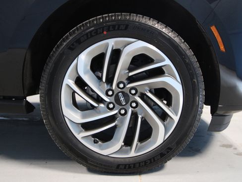 New 2026 Lincoln Navigator Reserve AWD/4WD image 36