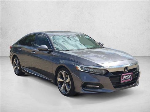 Used 2020 Honda Accord Touring image 3