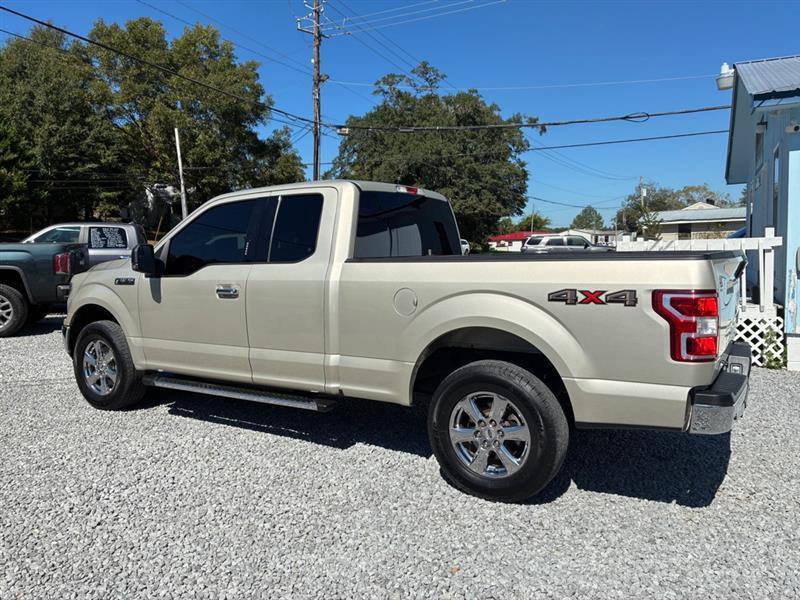 Used 2018 Ford F150 XLT w/ Equipment Group 302A Luxury AWD/4WD image 4
