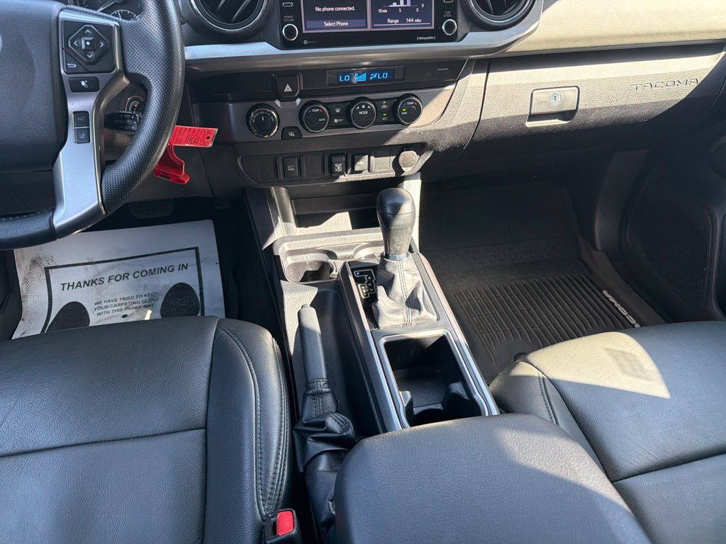 Used 2021 Toyota Tacoma SR5 AWD/4WD image 15