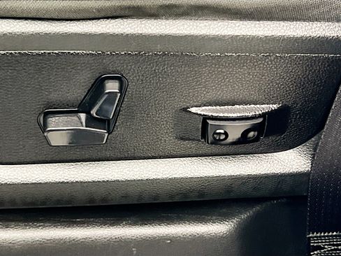 Used 2024 RAM 3500 Big Horn image 15