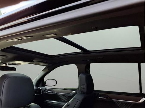 Used 2025 GMC Acadia Denali w/ LPO, Floor Liner Package image 22