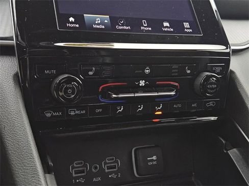 Used 2024 Jeep Grand Cherokee L Laredo image 21