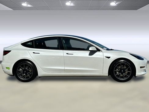 Used 2022 Tesla Model 3 Long Range AWD/4WD image 7