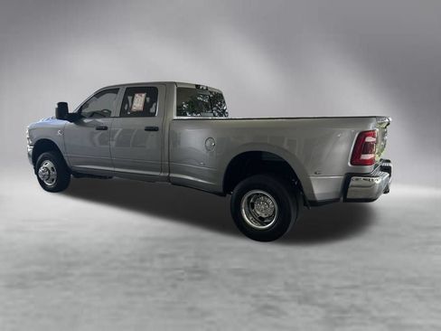 Used 2024 RAM 3500 Tradesman w/ Towing Technology Group AWD/4WD image 4