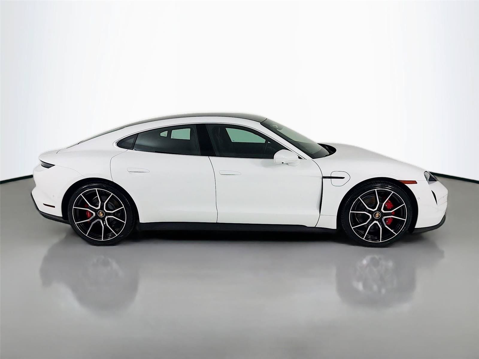 Used 2024 Porsche Taycan 4S AWD/4WD image 30