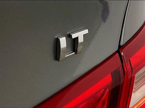 Used 2024 Chevrolet Malibu LT image 24