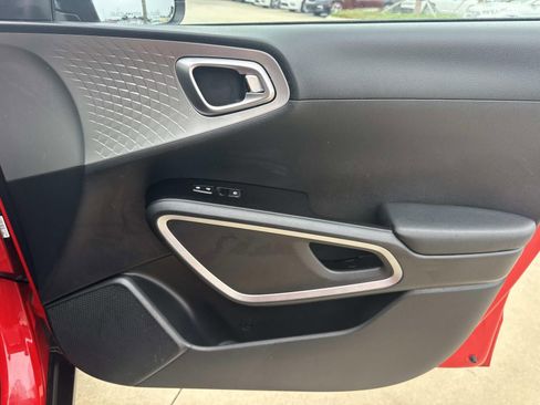 Used 2021 Kia Soul X-Line FWD image 13