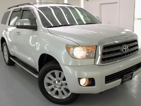 Used 2008 Toyota Sequoia Platinum image 29